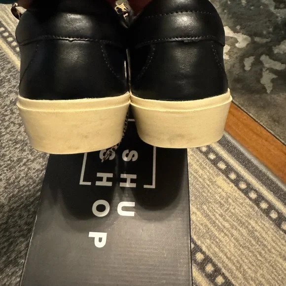 Stylish Black and Gold Women's Sneakers - Picture 5 of 9